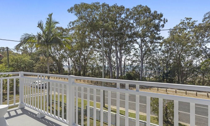 Deception Bay Maison | Hamptons at The Bay - escapade au bord de l'eau