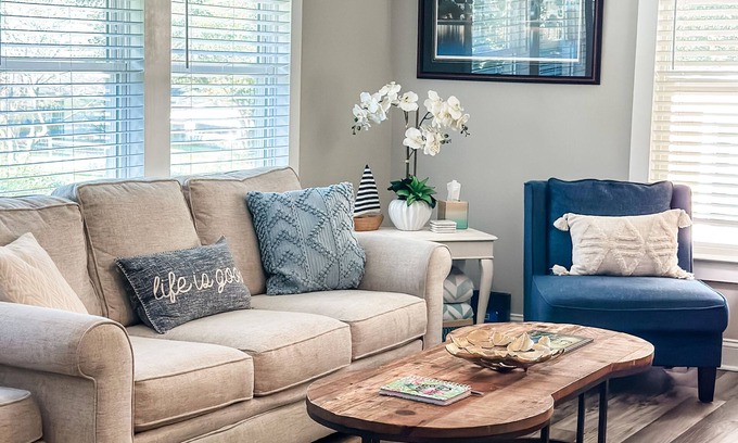 Hanahan Maison | Hanahan Hideaway :: Family-Friendly & Central :: Home away from home!