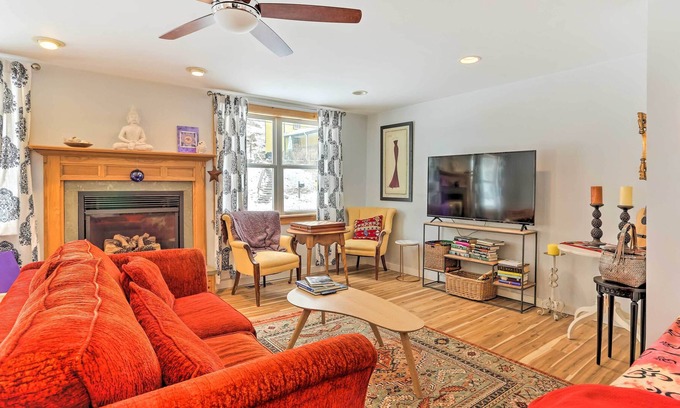 Hancock Maison | NEW! Hancock Home w/ Sunroom, Patio & River Access