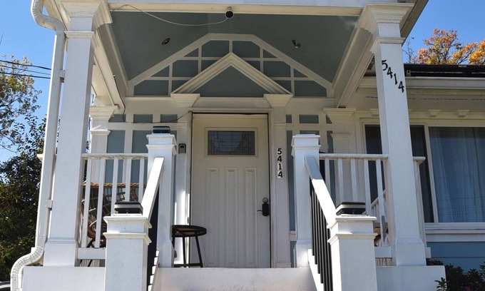 Lanham Maison | Handsome Home renovated - 4 minutes close to Metro