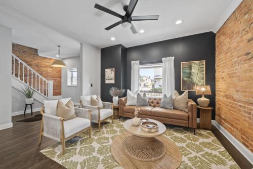 Columbus Maison | Hanford House w Hot Tub,Sauna,Bar