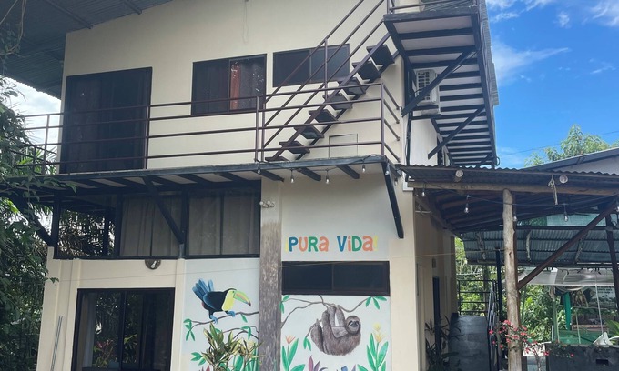 Parrita Maison | HONEYMOON JUNGLE HOME AC + PISCINE + ZIPLINE