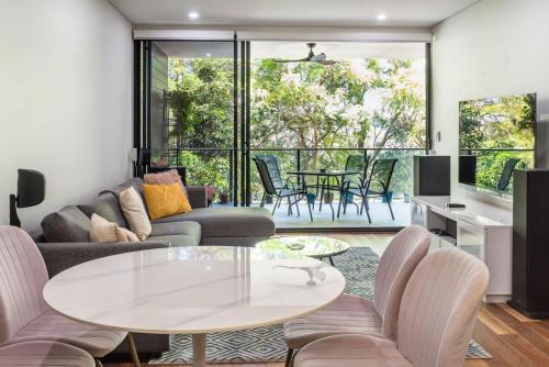 Greenslopes Appartement | Hanlon Park Escape 250m to Stones Corner Village