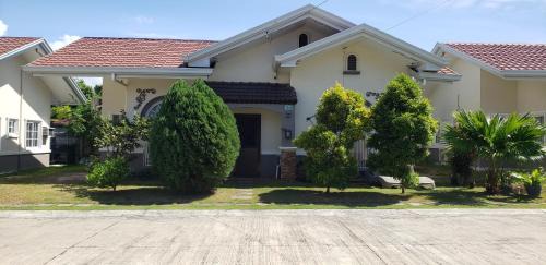 Dauis Villa | Hannah & Neil's Place-Panglao
