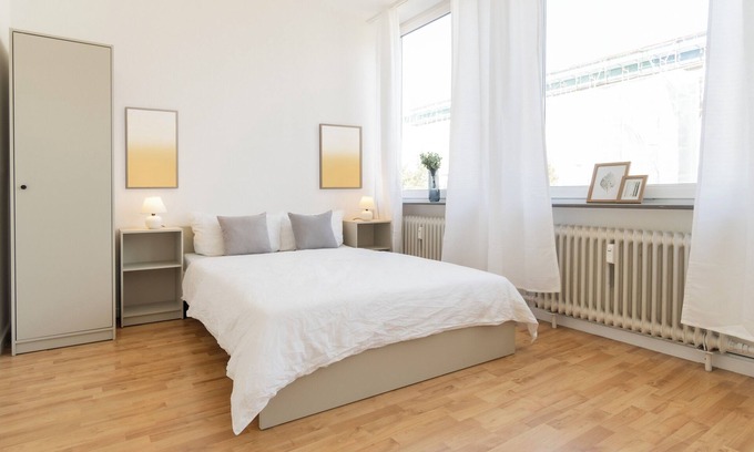 Bahnhofsvorstadt Appartement | Hanse Appartements - Central apartment for up to 10 people