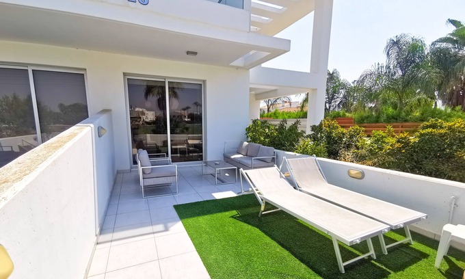 Larnaca District Appartement | Happy Day Dreamer Apartments - Coral Beach Suite