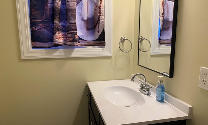Skaneateles Appartement | Happy Pastures Campground Suite 2