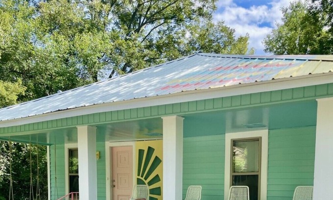 Conway Maison | Happy Place
