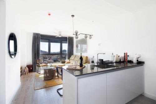 Palma-Palmilla Appartement | Happy Travel Urban Sky 19c