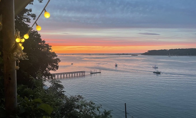Poquott Maison | Harborside Serenity