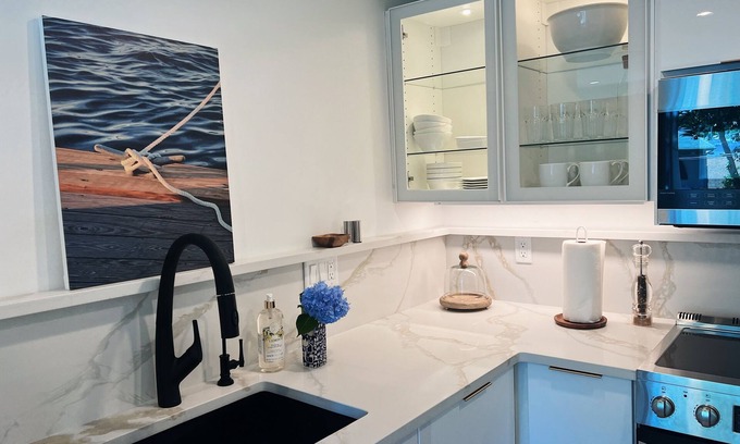 Marblehead Appartement | Harborviews! New 2-bedroom apartment sleeps 6, Historic Marblehead with parking