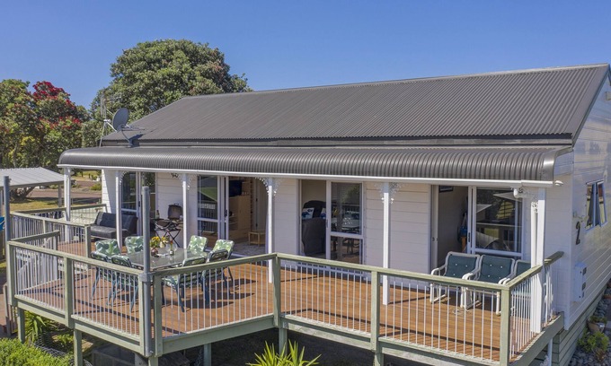 Pauanui Maison | Harbour View Haven - Pauanui Holiday Home
