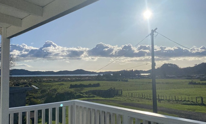 Coromandel Maison | Harbour views, close to town
