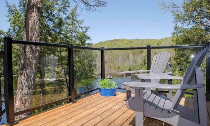 Dysart et al Cottage | Harcourt on the Hill - Secluded 3BR Cottage w/ Sauna, Dock, Kayaks, Wi-Fi