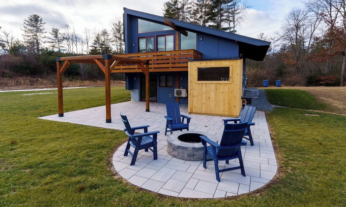 Ware Maison | Hardwick Hygge contemporary retreat with lake views