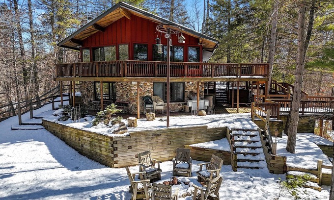Athelstane Cabine | Hardwood Point Retreat Amazing 4-bedroom cabin in Silver Cliff with AC, WiFi