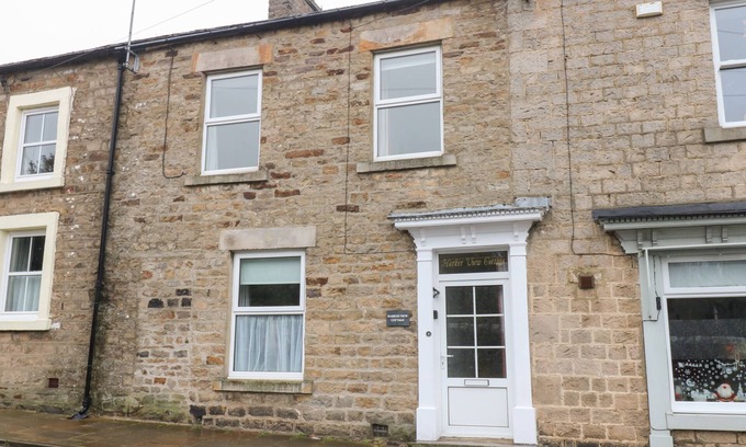 Reeth Maison | HARKER VIEW COTTAGE, pet friendly, character holiday cottage in Reeth