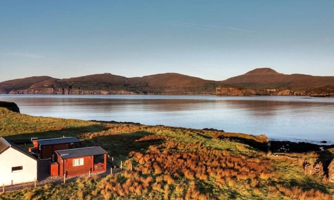 Caroy Cabine | Harlosh Log Cabins, Cabin No 1