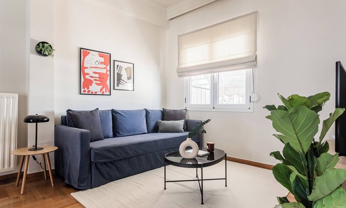 Exarhia Appartement | Harmonious 2BR Apartment in Exarchia