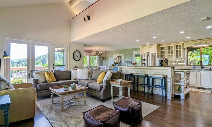 Sherwood Maison | Harmony Estate - Close to Portland and Wine Country Enjoy Your Peaceful Retreat