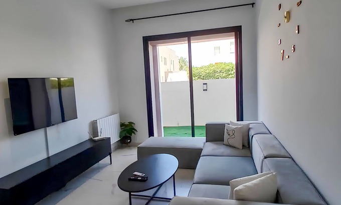 Jardins De Carthage Appartement | Harmony Haven IV avec Piscine et Salle de sport