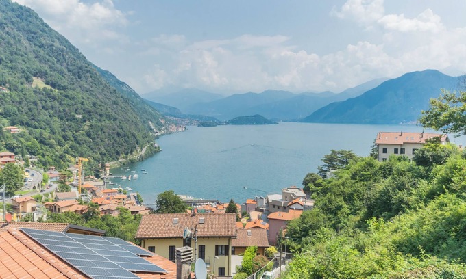 Argegno Appartement | Harmony on the Lake - Deux Chambres Appartement, Couchages 4