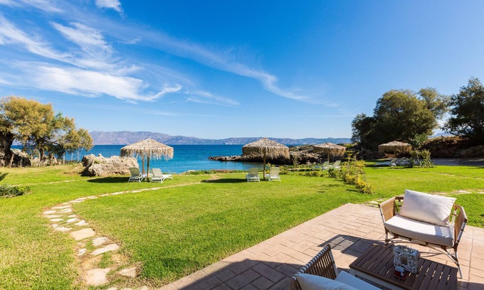 Trachilos Villa | Harmony Villa - détendez-vous sur votre propre plage privée! Intimité totale! Proche des commerces!