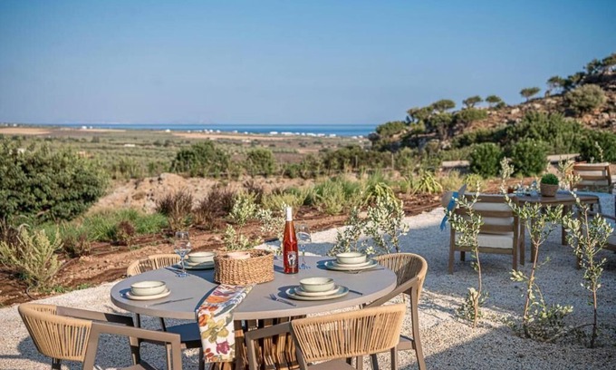 Patsianos Maison | Haroupia Junior Luxury Suite with Private Pool