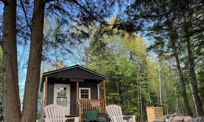 Town of Diana Cabine | Harrisville Love Shack - Secluded Retreat by RedAwning