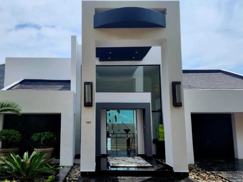 Kosmos Maison | Hartbeespoort Lifestyle Guest House