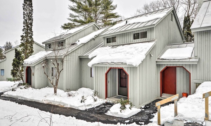 West Hartford Appartement | Hartford Escape w/ Fire Pit ~ 3 Mi to Ski & Golf!