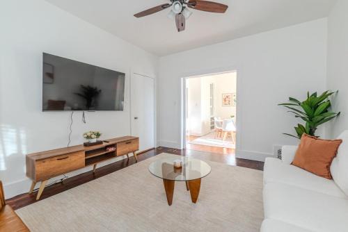 Somerville Appartement | Harvard 3BDR- 5 Min Walk to Davis Sq - Free Parking