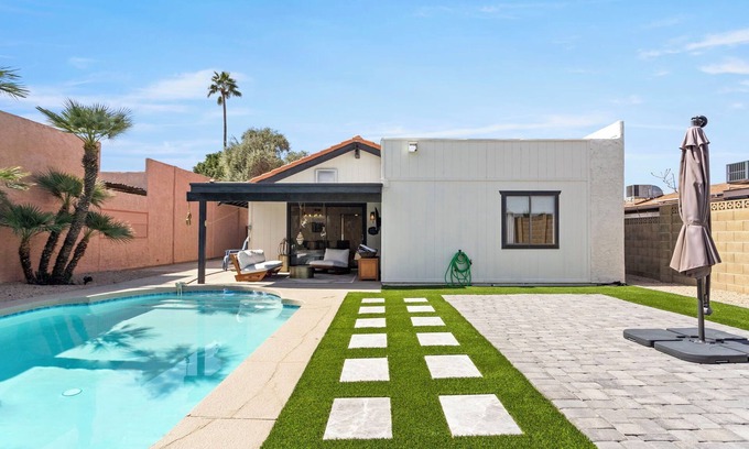Glendale Maison | Hatcher Hideaway | 3BR w/ Heated Pool Option