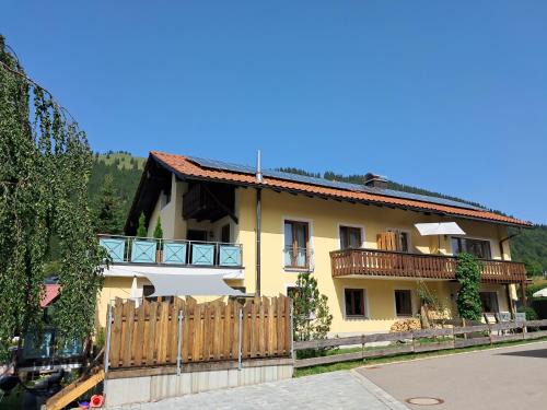 Oberjoch Appartement | Haus Alpenblick