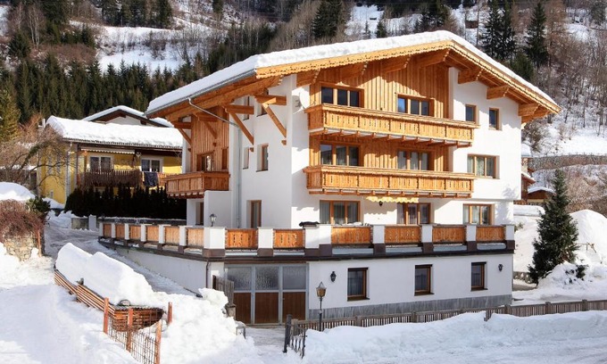 Flirsch Appartement | Haus Alpenflora