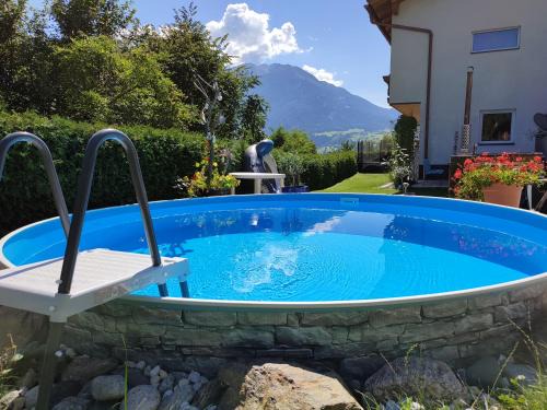 Wenns Appartement | Haus AlpenHahn