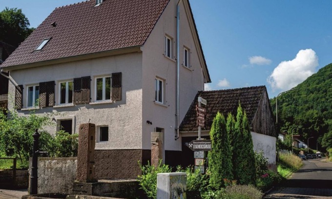 Nothweiler Appartement | Haus Am Brunnen - vacation home, shower and bath, WC, 3 bedrooms