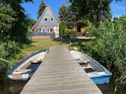 Wanzka Maison | Haus am See mit Steg, Boot, Kamin und Sauna - Mecklenburgische Seenplatte