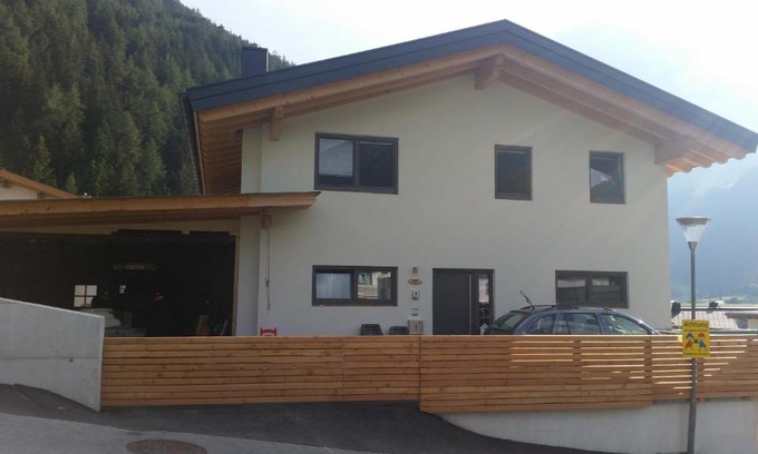 Pfunds Appartement | Haus Elisabeth