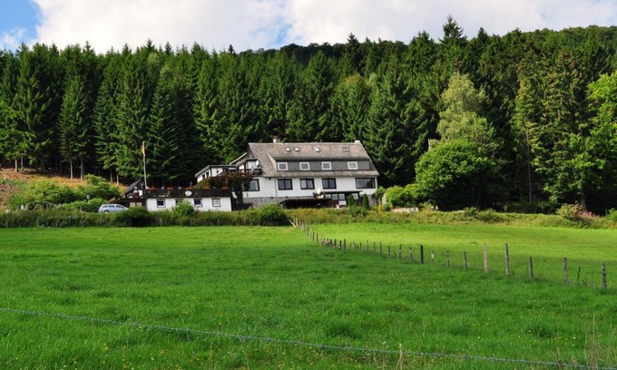 Schwalefeld Appartement | Haus Hubertus