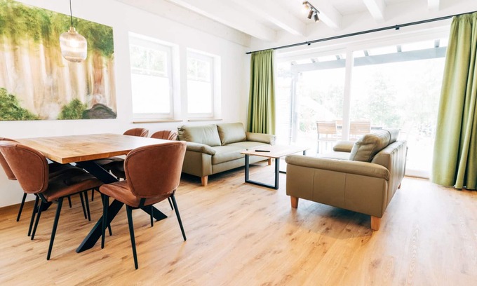 Niederberndorf Maison | Haus im Glück - Links
