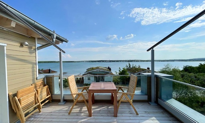 Lobstaedt Appartement | HAUS IM SCHILF 2 - Oase mit Seeblick - Adults only
