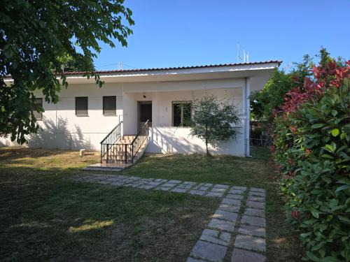 Katerini Maison | Haus mit Garten nähe Olymp & Strand, ruhige Lage