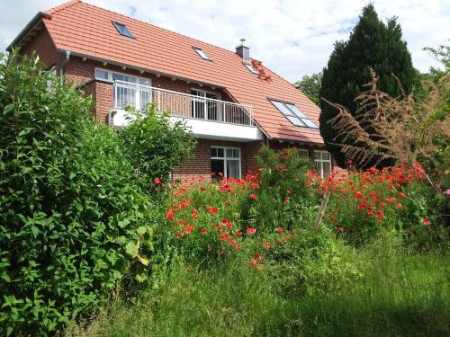 Sehlen Appartement | Haus Rosengarten- Ruhige Ferienwohnungen im Grünen