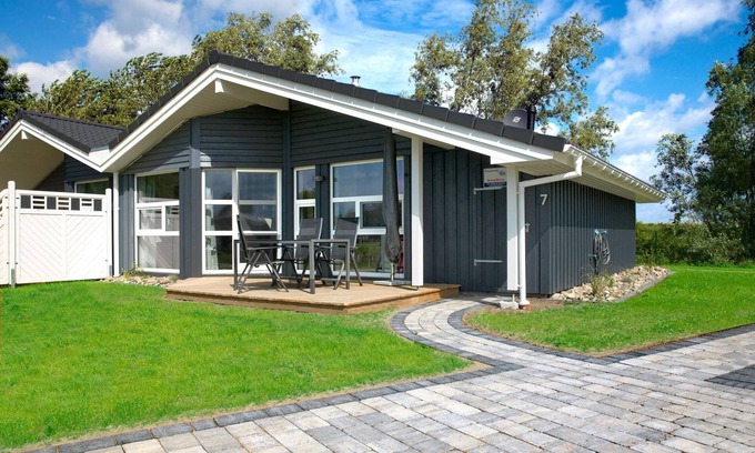 Insel Poel Maison | Haus Strandbrise - holiday home in a peaceful location, directly on the Salzhaff