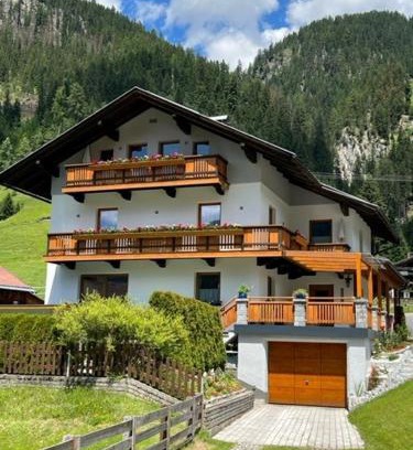 Sankt Jakob in Defereggen Appartement | Haus Troger