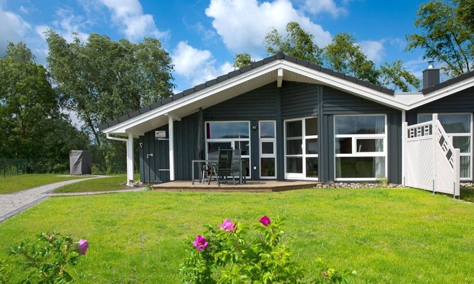 Insel Poel Maison | Haus Wattläufer - holiday home in a peaceful location, directly on the Salzhaff.