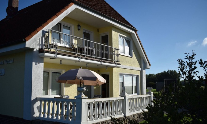 Dassow Appartement | Haus zum Strand "Perle" in beautiful nature close to the Baltic Sea in Barendorf
