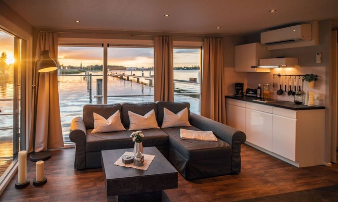 Vetschau/Spreewald Appartement | Hausboot für 6 Gäste mit 45m² in Vetschau/spreewald