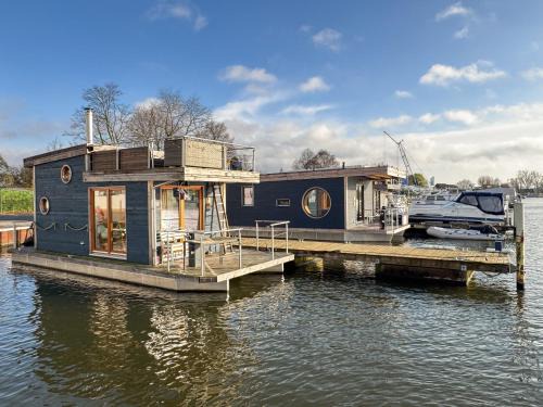 Moorfleet Location De Bateaux | Hausboot IRENE mit Kamin - Winter an der Dove Elbe